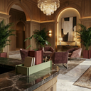 BloomTRAY Meadow Green with a Red Planter